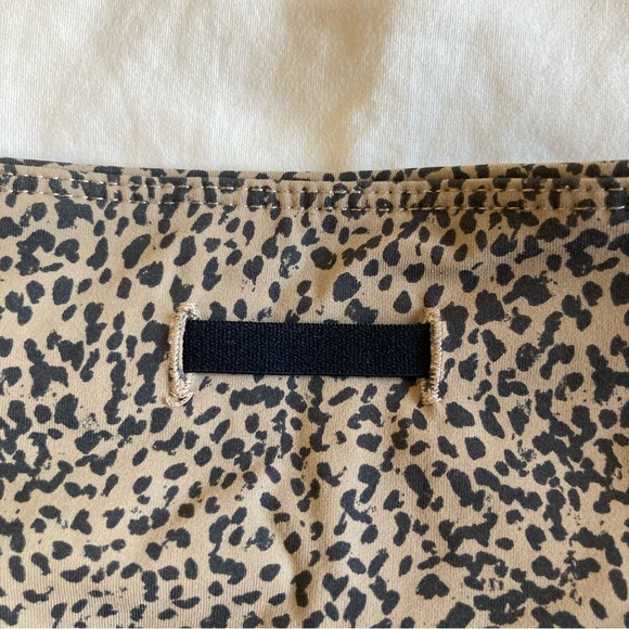 Varley Let’s Go 7/8 legging - painterly spot EUC - Picture 3 of 8